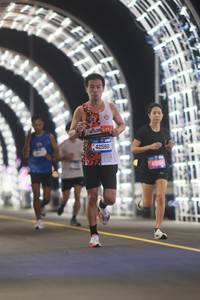 BIB: 42560, 45084
                            <button type="button" onclick="openModal(20194122)" class="btn btn-primary btn-sm float-right btn-popup" data-toggle="modal" data-target=".modal-high-quality">
                        <i class="fas fa-shopping-cart"></i> Add to Cart
                    </button>
                                            <button type="button" onclick="isThisMe(20194122, true)" class="btn btn-success btn-sm float-right btn-popup btn-isme hidden" data-toggle="tooltip" data-placement="bottom" title="นี่คือรูปของคุณใช่ไหม คลิกที่นี่เพื่อเอาเข้าอัลบั้ม">
                        <i class="fas fa-plus"></i> Add to album
                    </button>
                    <button type="button" onclick="isThisMe(20194122, false)" class="btn btn-warning btn-sm float-right btn-popup btn-isnotme hidden">
                        <i class="fas fa-ban"></i> Remove from album
                    </button>